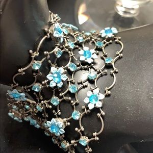 Floral bracelet